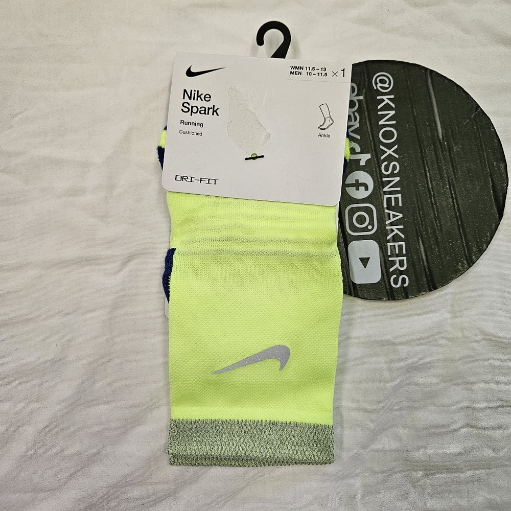 Nike Spark Cushioned Ankle Running Socks Men's Size 10-11.5 Women's 11.5-13